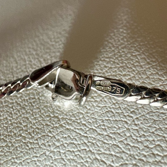 Ernest Jones white gold diamond necklace *matching earrings available* - Picture 9 of 10